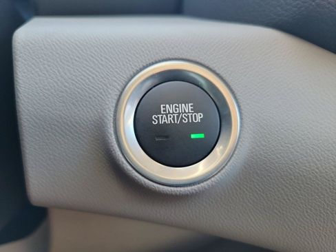 Used 2023 GMC Terrain SLT w/ Tech Package FWD image 34