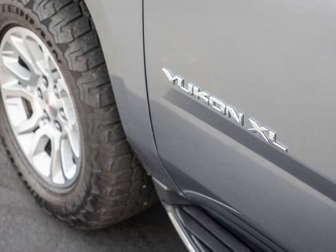 Used 2019 GMC Yukon XL SLT w/ Open Road Package AWD/4WD image 39