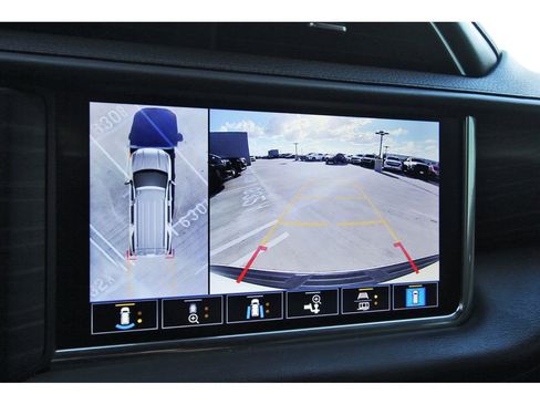 Used 2021 GMC Yukon Denali w/ Denali Premium Package image 22