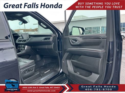 Used 2022 Chevrolet Suburban RST w/ Luxury Package image 32