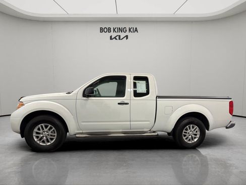 Used 2016 Nissan Frontier S RWD image 2