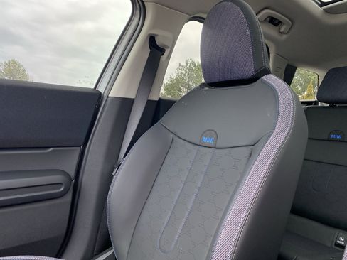 Used 2025 MINI Cooper Countryman S w/ Comfort Package Max image 18