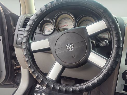 Used 2010 Dodge Charger SXT RWD image 24