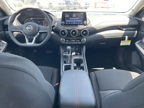 New 2025 Nissan Sentra SR image 15