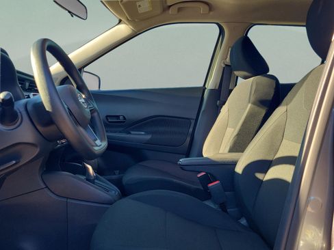 Certified 2025 Nissan Kicks Play S image 20