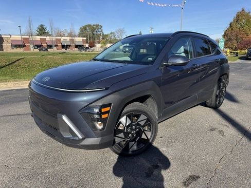 Used 2024 Hyundai Kona SEL image 3