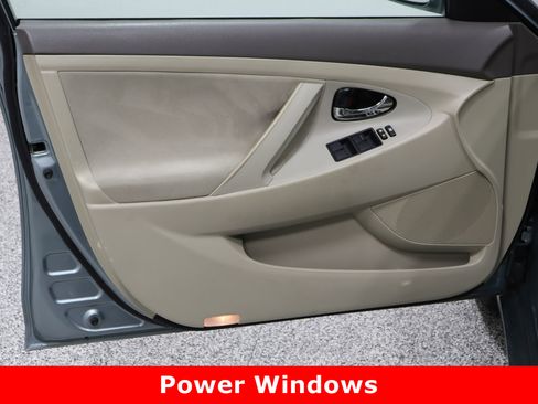 Used 2007 Toyota Camry LE image 12