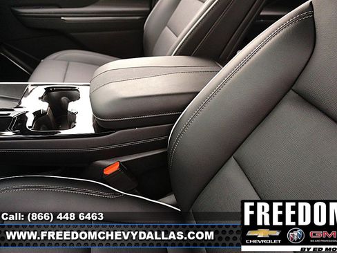 Used 2025 Buick Enclave Preferred image 30