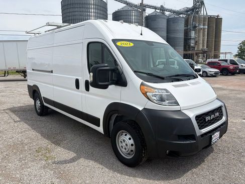 Used 2021 RAM ProMaster 2500 w/ Convenience Group FWD image 1