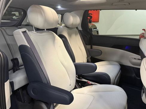 Used 2026 Kia Carnival SX Prestige FWD image 19