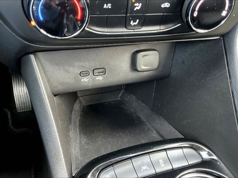 Used 2025 Buick Encore GX Preferred FWD image 16