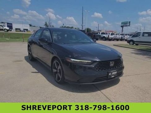 Used 2023 Honda Accord Sport image 3