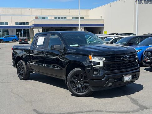 Used 2022 Chevrolet Silverado 1500 RST RWD image 2