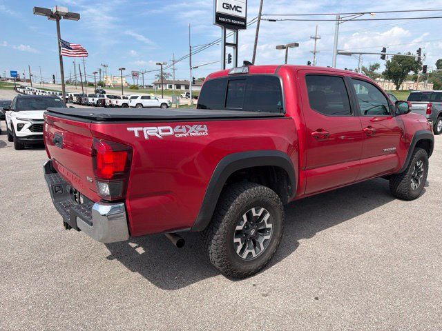 Used 2018 Toyota Tacoma TRD Off-Road AWD/4WD image 13