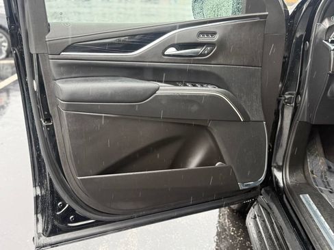 Used 2024 Cadillac Escalade Sport AWD/4WD image 14