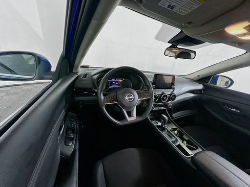 Used 2025 Nissan Sentra SV FWD image 18