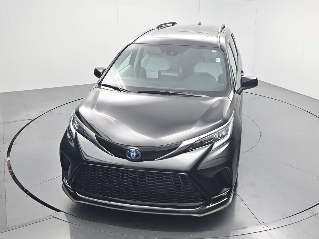 Used 2024 Toyota Sienna XSE w/ XSE Plus Package AWD/4WD image 43