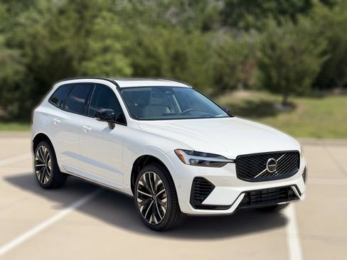 New 2026 Volvo XC60 T8 Ultra w/ Protection Package Premier AWD/4WD image 4