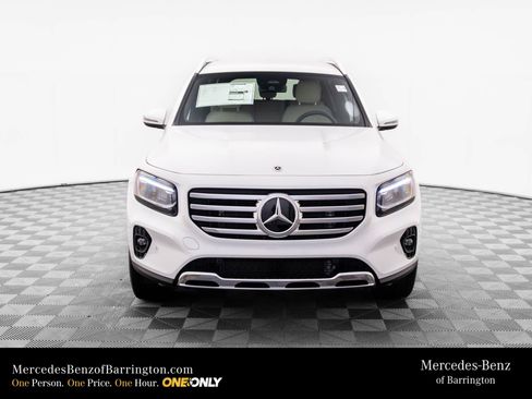 New 2025 Mercedes-Benz GLB 250 4MATIC image 10