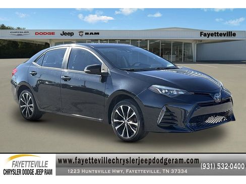 Used 2018 Toyota Corolla XSE image 1