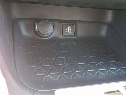 Used 2024 Toyota RAV4 XLE AWD/4WD image 22