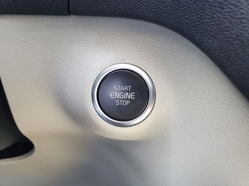 Certified 2023 Volvo XC40 B5 Plus w/ Driver Assist Package image 21