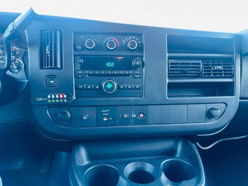 Used 2014 Chevrolet Express 2500 LT w/ LT Preferred Equipment Group RWD image 14
