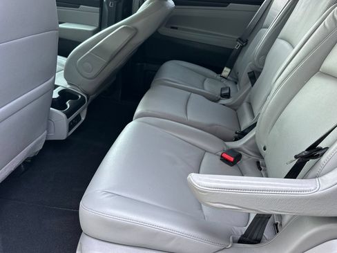 Used 2018 Honda Odyssey EX-L image 12