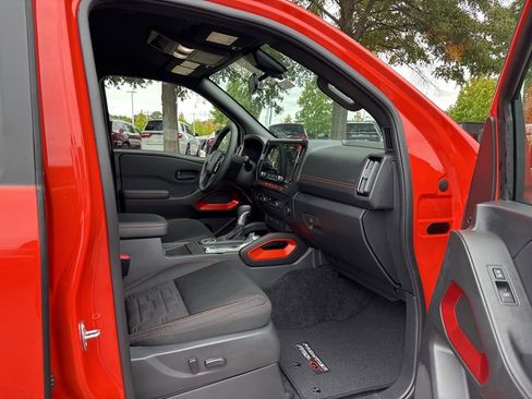 New 2026 Nissan Frontier PRO-4X w/ Pro-4x Convenience Package image 18