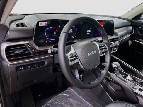 New 2025 Kia Telluride LX image 9
