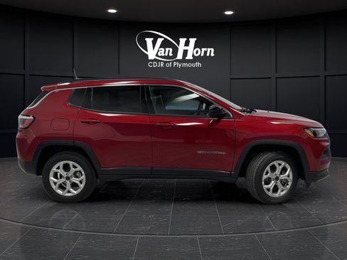 New 2025 Jeep Compass Latitude w/ Sun & Sound Group AWD/4WD image 2