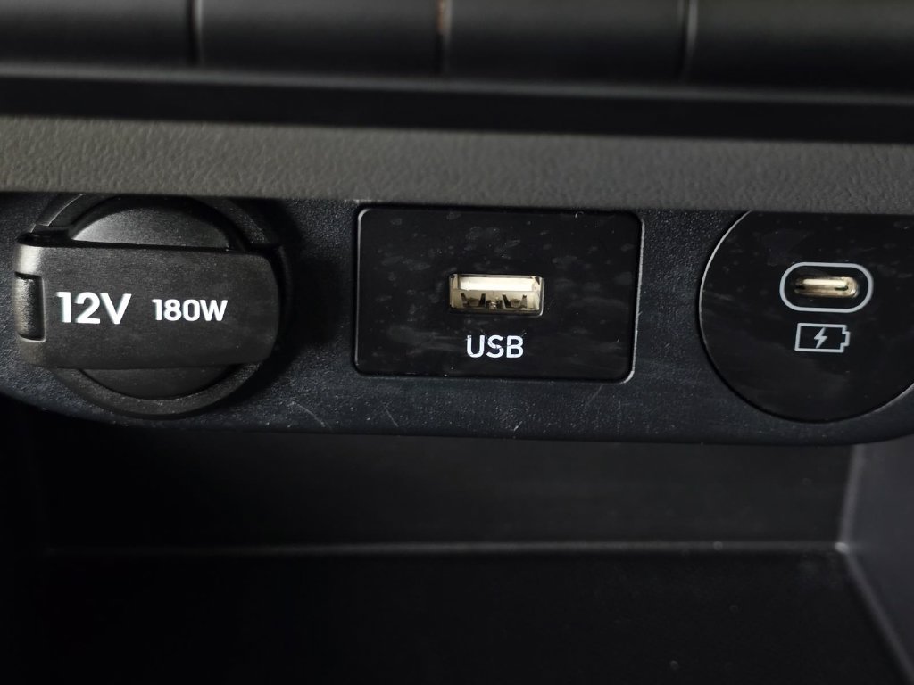 Used 2024 Hyundai Elantra SE FWD image 22