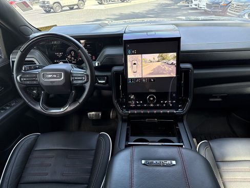 Used 2025 GMC Yukon AT4 Ultimate AWD/4WD image 25