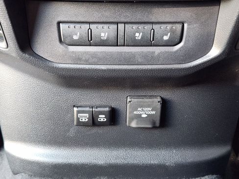 Used 2024 Toyota Tundra Platinum image 39