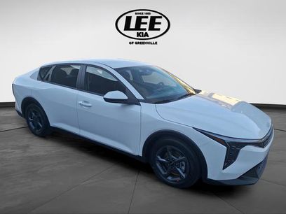 New 2025 Kia K4 LXS