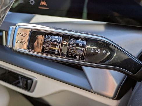 New 2026 Cadillac Vistiq Sport w/ LPO, Floor Liner Package image 29