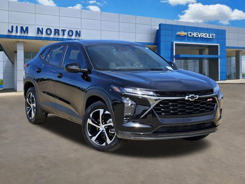 Used 2025 Chevrolet Trax RS w/ Sunroof Package FWD image 1