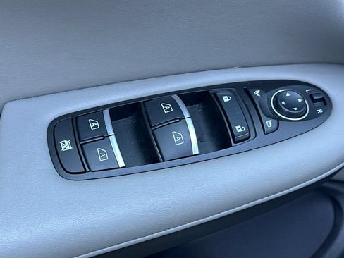 Certified 2025 INFINITI QX50 Luxe AWD/4WD image 13
