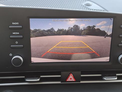 Used 2023 Hyundai Elantra Blue FWD image 24