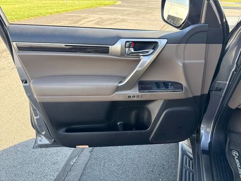 Used 2021 Lexus GX 460 Premium image 25