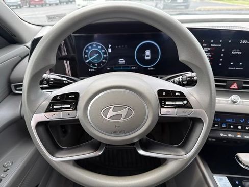 Used 2024 Hyundai Elantra SEL FWD image 14
