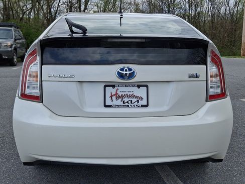 Used 2014 Toyota Prius Two FWD image 5