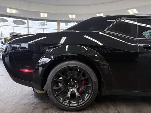 Used 2023 Dodge Challenger SRT Hellcat RWD image 5