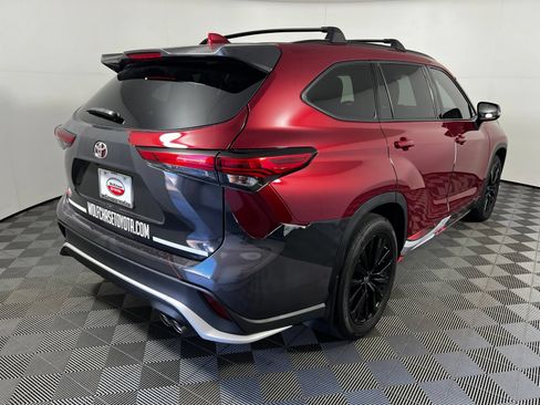 Used 2023 Toyota Highlander XSE FWD image 5