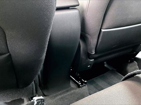 Used 2023 Chevrolet TrailBlazer LS FWD image 32
