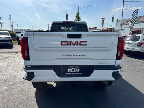 Used 2023 GMC Sierra 3500 Denali w/ Denali Ultimate Package AWD/4WD image 9