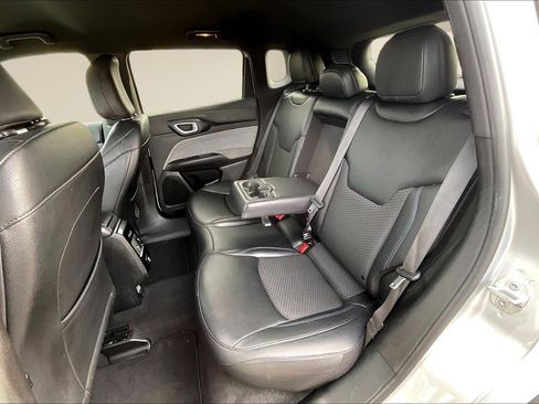 Used 2024 Jeep Compass Latitude image 22