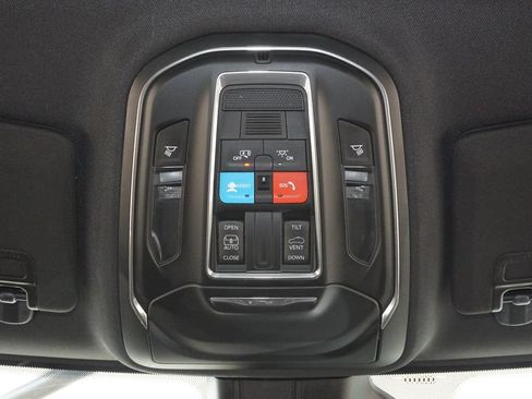 Used 2025 Jeep Grand Cherokee Laredo X AWD/4WD image 20