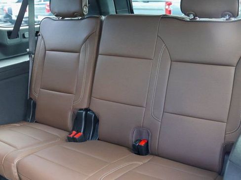 New 2026 Chevrolet Suburban High Country AWD/4WD image 21