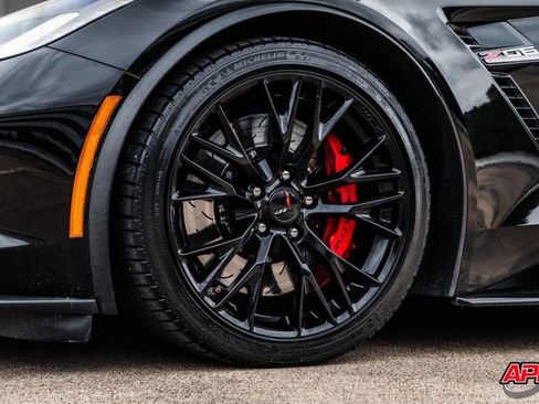 Used 2015 Chevrolet Corvette Z06 w/ 2LZ Preferred Equipment Group image 47